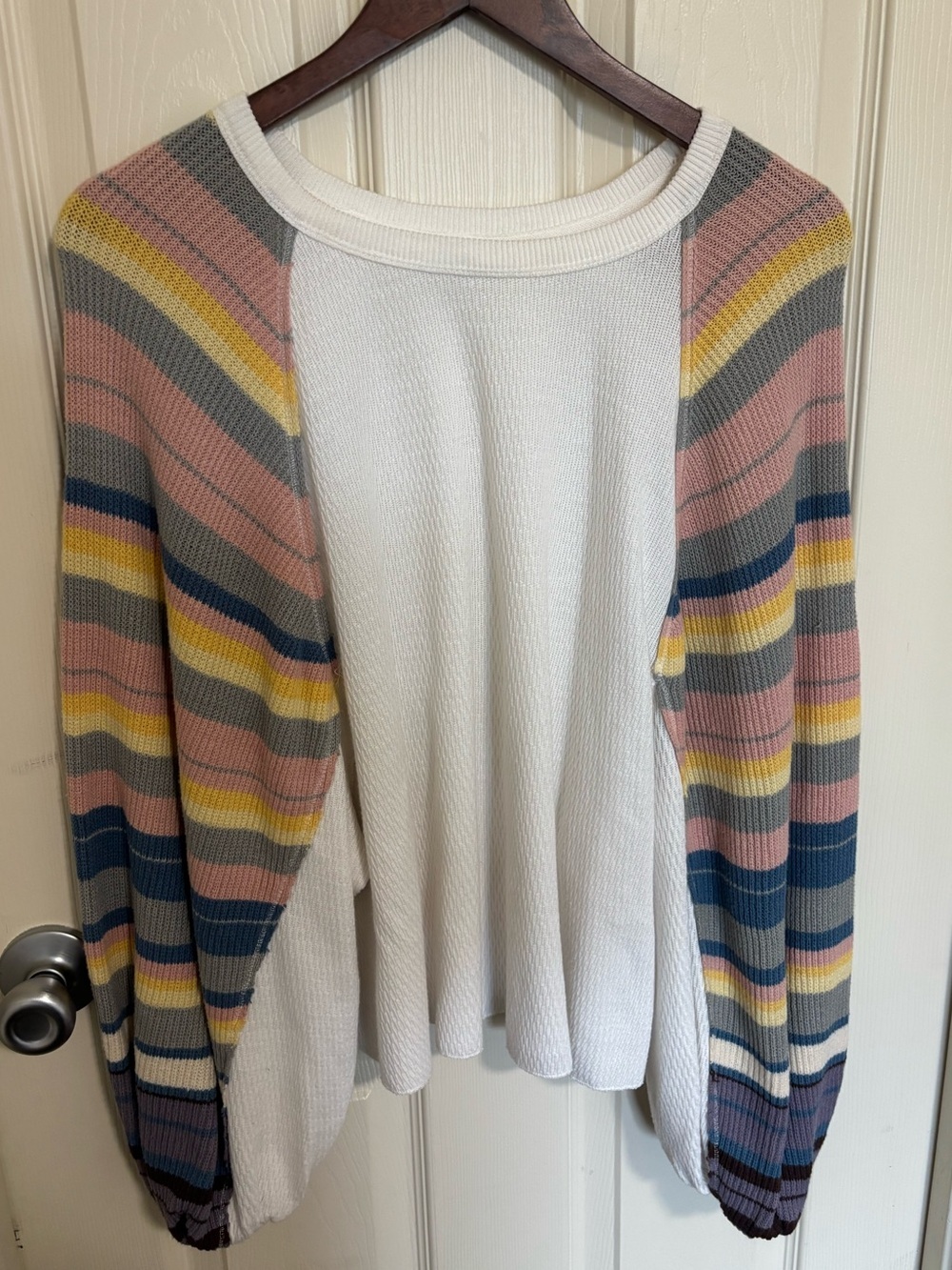 We The Free Textured White Top Multicolor Striped Sleeves XS summer sweater - Picture 4 of 8